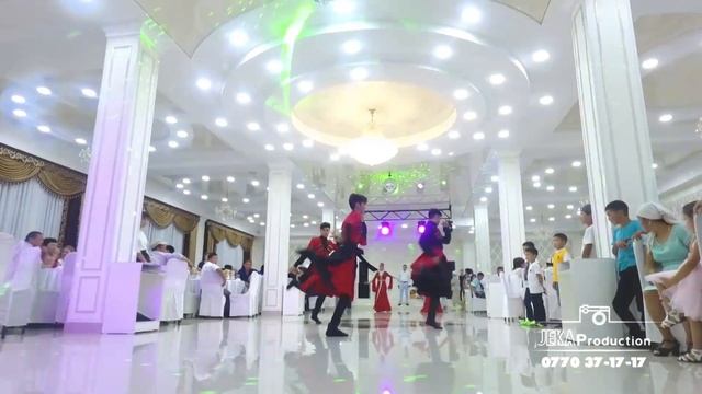 Кристал бий тобу лезгинка 2018 смотреть онлайн