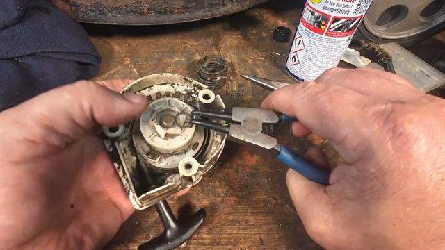 Stihl easy start spring How to replace. Stihl recoil not working. смотреть онлайн