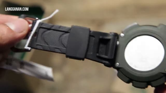 Introduce Casio Protrek PRG-240-1 with 3 sensors смотреть онлайн
