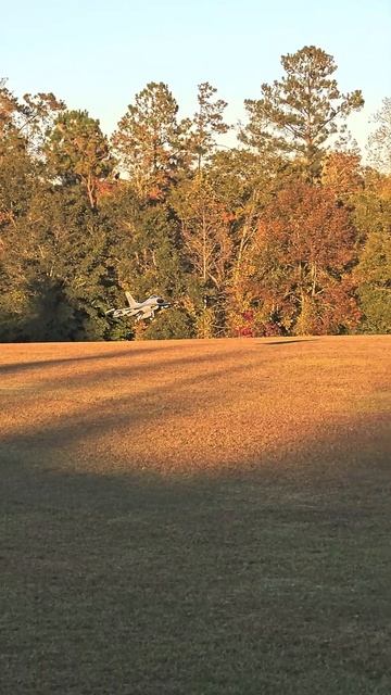 The Smoothest F-16 Landing You'll See
