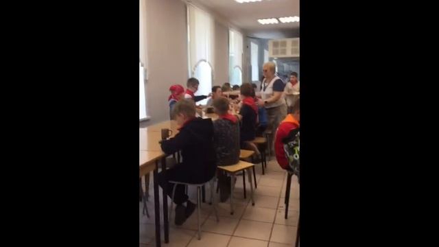 Второе видео одного дня из жизни лагерной смены «Палитра» смотреть онлайн