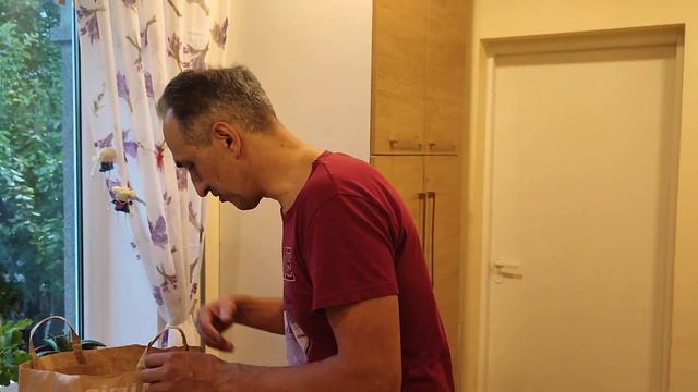 Что можно купить в Эстонии на 100 евро. Кампания в Махима. смотреть онлайн