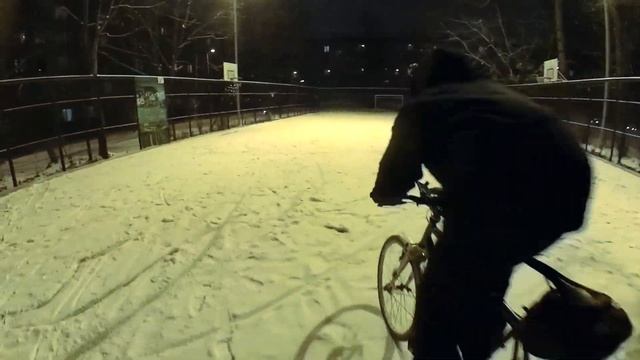 Уроки дрифта по первому снегоЛьду смотреть онлайн