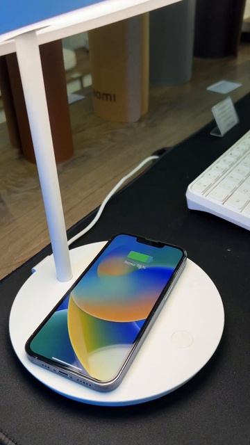 Светильник с беспроводной зарядкой🔥 Xiaomi.KG/ iPhone/Samsung смотреть онлайн