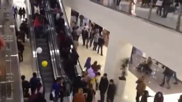 Erevan Mall смотреть онлайн