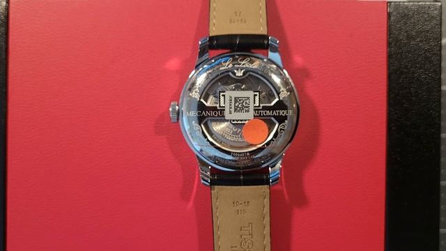 Tissot Le Locle Powermatic 80 delivers over 80 hours of power reserve смотреть онлайн