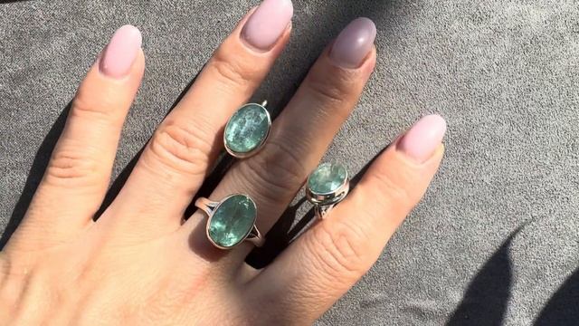 Серебряный комплект с кианитом р. 18 вес 3.8 гр. камень 8.8х12.8 КИА003 смотреть онлайн
