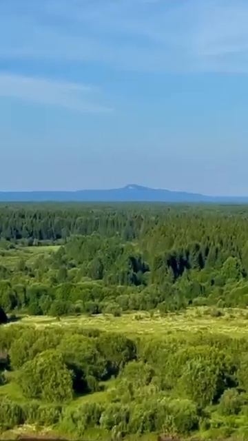 Чердынь Пермский край. Река Колва. Вид на гору Полюд