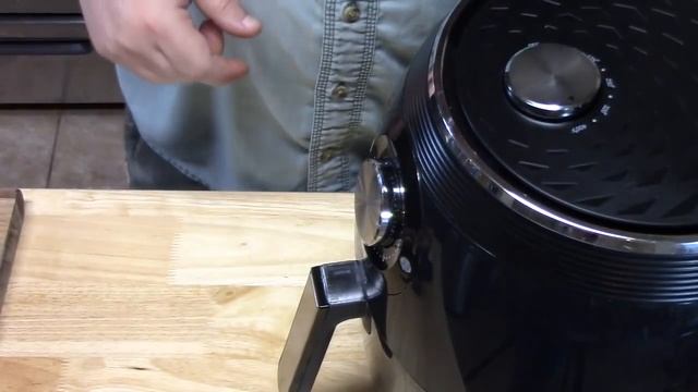 Delicious AIR FRYER CHICKEN WINGS | So Crispy And Saucy