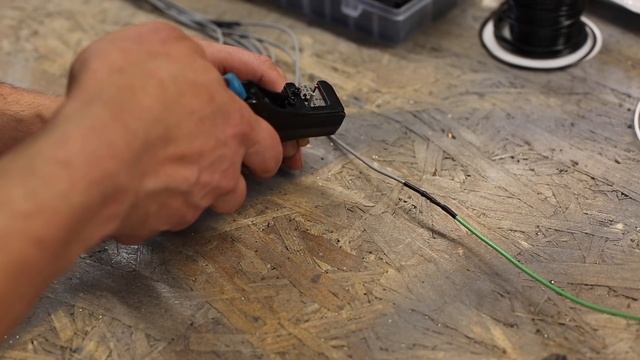 Installing Towing Mirrors on my Project Truck [Cummins Swap Part 22] смотреть онлайн