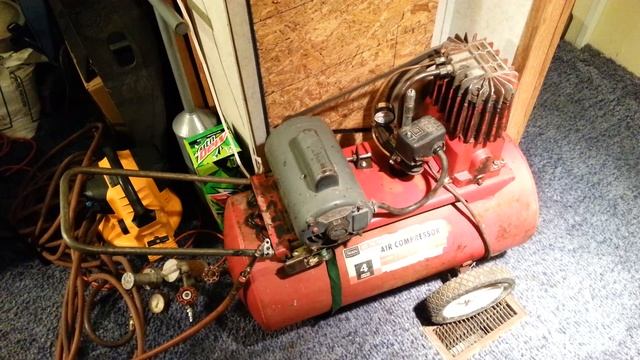 First Full Run in 20 years Sears and Roebuck 125 psi air compressor смотреть онлайн