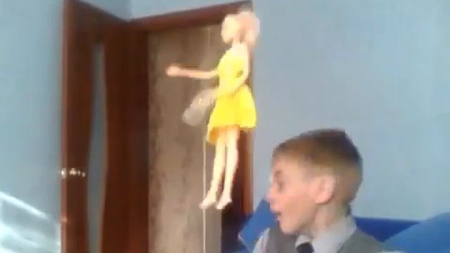 СРОЧНАЯ НОВОСТЬ!ОДНА ДЕВУШКА СБЕЖАЛА ИЗ ПСИХ-БОЛЬНИЦЫ!МЕМ:) смотреть онлайн