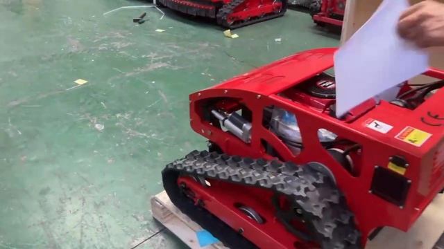 China Gasoline Remote control lawn mower packing video before shipment #RCmower #rclawnmower смотреть онлайн