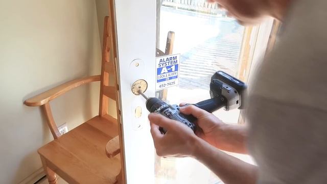 I had to sawzall my deadbolt смотреть онлайн