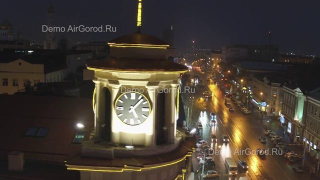 Полет возле часов над ЦУМом на закате смотреть онлайн