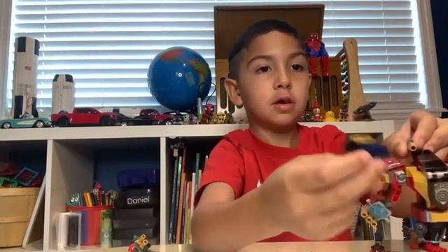 How to Build: A Lego Monkey Bot from scrap lego pieces смотреть онлайн