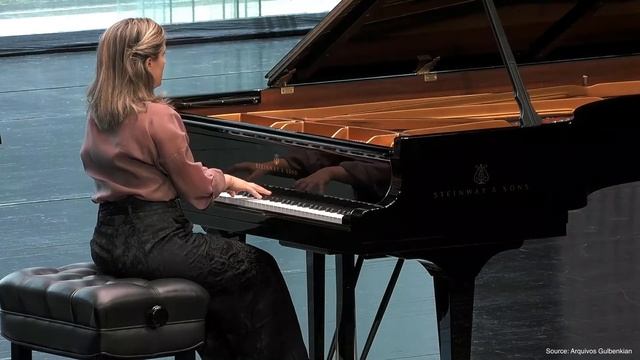 Luísa Tender performs L. van Beethoven Piano Sonata op. 10 nr 2 in F major смотреть онлайн