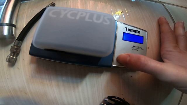 Unboxing Aliexpress mini bomba de ar Cycplus CUBE смотреть онлайн