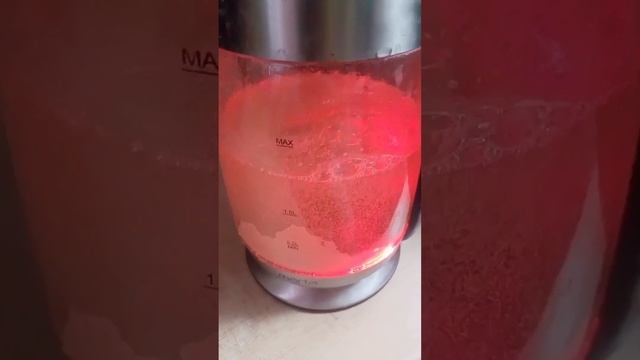 Как почистить чайник от накипи 👍 #youtube #простомама #чайник #отнакипи #лимоннаякислота #лайфхаки смотреть онлайн