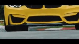 The yellow BMW is Fashion end BMW very fast drifting