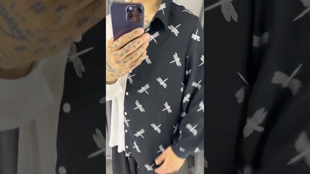 Сорочка мипарти молочная / белые стрекозы на черном их штапеля. смотреть онлайн