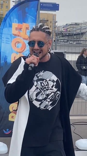 Дима Корсо - Кто ты/ Рэп Завод смотреть онлайн