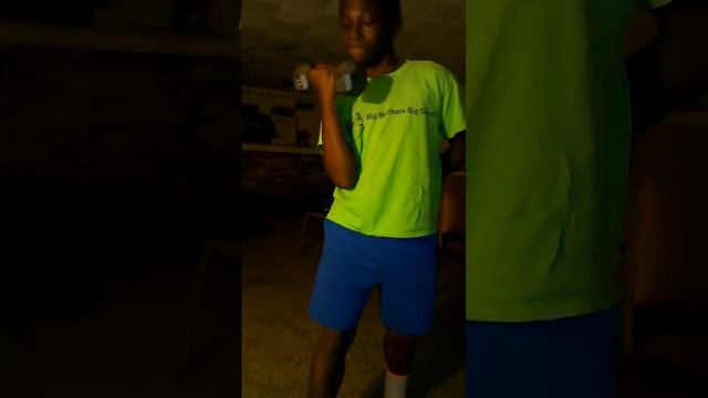 Lifting a 25 pound weight 50 times смотреть онлайн