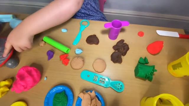 Play Doh BBQ Burger party with Barbie and Ken (unboxing and reviewing) смотреть онлайн