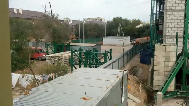 Диву даёшься, как работают строители. смотреть онлайн