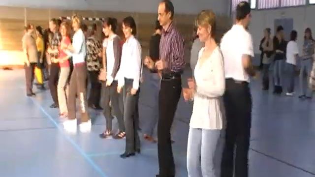 danse 2 Ding ding dong.avi смотреть онлайн