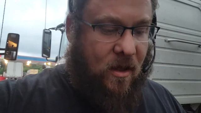 cooking on a grill at truck stop смотреть онлайн