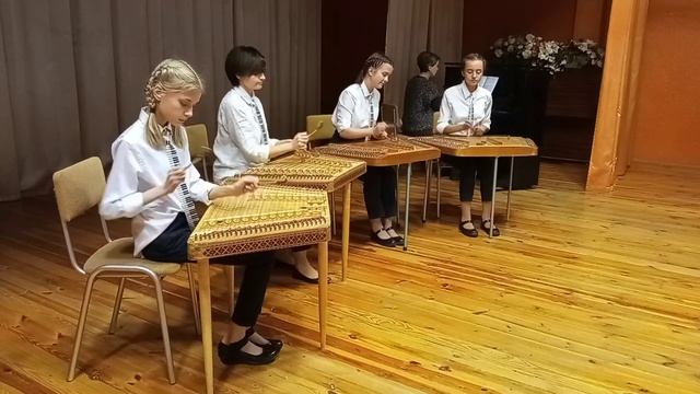 Обр.Смольского «Кацілася чорна галка”.Ансамбль гимназии 16 г.Минска. Рук. Карпович А.А. смотреть онлайн