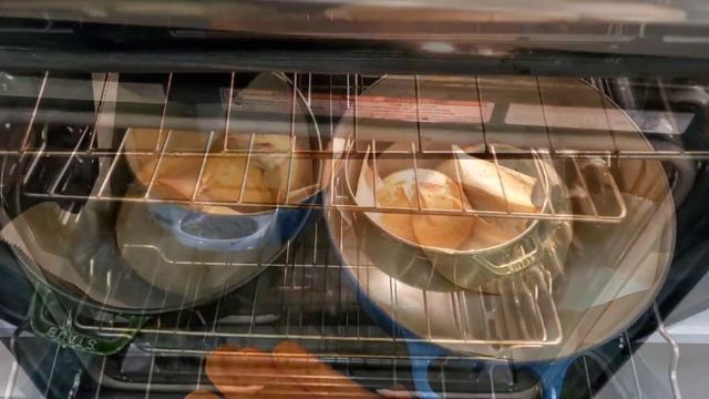 Le Creuset VS Staub Dutch Oven Bread recipe смотреть онлайн