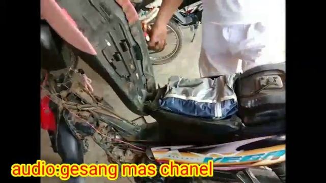 Bakar motor di depan bengkel gesangmas chanel смотреть онлайн