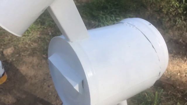 'How to' paint a letterbox, turning it from rusty and old, to something just a little bit nicer смотреть онлайн