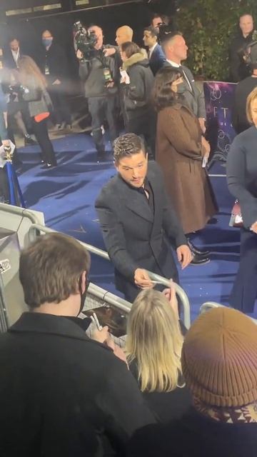 Kit Harrington - The Eternals U.K. Premiere смотреть онлайн
