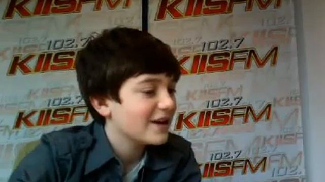 Greyson Chance Respondiendonos por Primera Vez a Nuestro Fan Club de Argentina KIISFM 25 02 11 смотреть онлайн