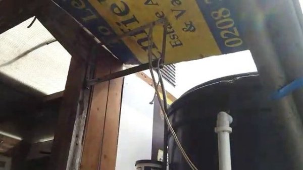 Как идеально пилить дерево без пилы только ручной дрелью