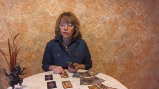Расклад на Таро.О чем молчит, о чем говорит , что делает ваш мужчина? смотреть онлайн