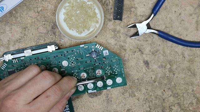 Cách mình khò thay linh kiện SMD (HC4053 bếp từ) смотреть онлайн