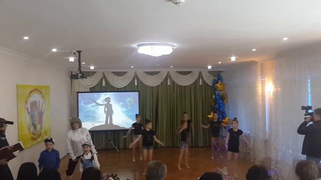 МБДОУ ЦРР д/с 95 - "Лидер в дошкольном образовании 2016" - песня "Маленький принц" и гимнастки смотреть онлайн