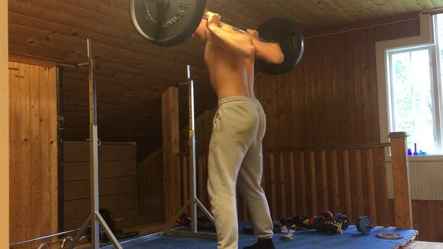 100 Kg Squats Ft. Charlie