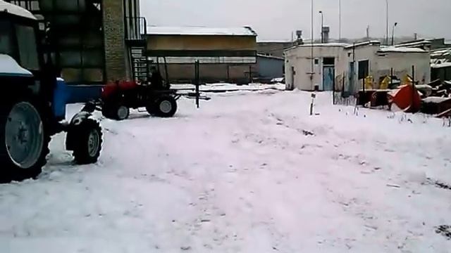 Чистка снега трактором Мтз 311, Мтз 320.4 смотреть онлайн