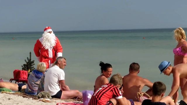 Дед Мороз на пляже. Коблево июль 2015. смотреть онлайн