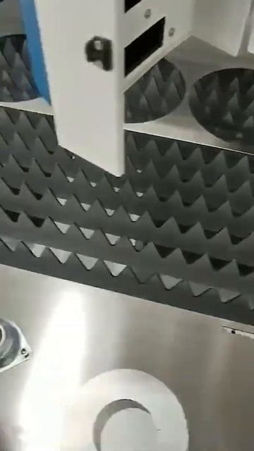 Оптоволоконный лазерный станок для резки металла MetalTec 1530B | Резка нержавеющей стали 1 мм смотреть онлайн