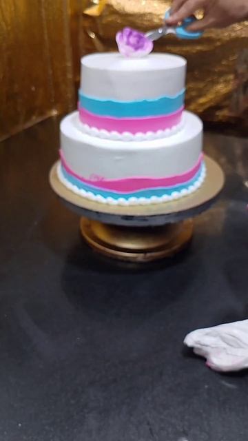 Only Cream Decoration Cake || #cake #2stepcakes #cakedisign #cakeshorts смотреть онлайн
