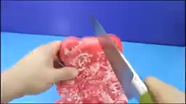 Огромный желейный Мега медведь против всех смотреть онлайн