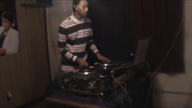 DJ 20 20 MIXING IT TAKES 2 ON THE NS7
