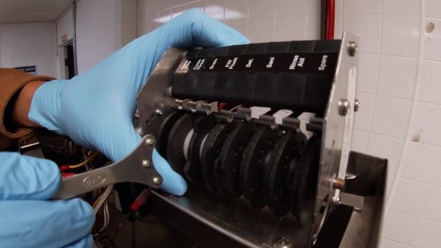 How to adjust a cam timer on a CMA Dishwasher смотреть онлайн