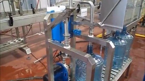 LÍNEA SEMIAUTOMÁTICA PARA ENVASADO DE AGUA EN BOTELLONES - FRUSSO